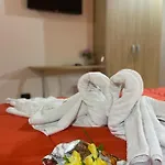 Mandanici :borgo Marsalini 3*
