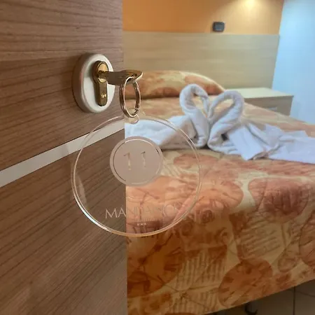 Gasthuis Mandanici :borgo Marsalini 3*