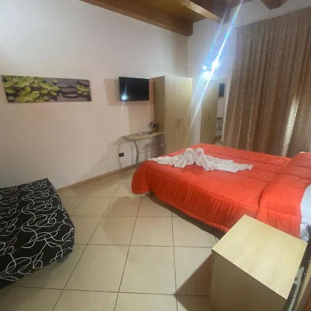 Gasthuis Mandanici :borgo Marsalini Barcellona-Pozzo di Gotto