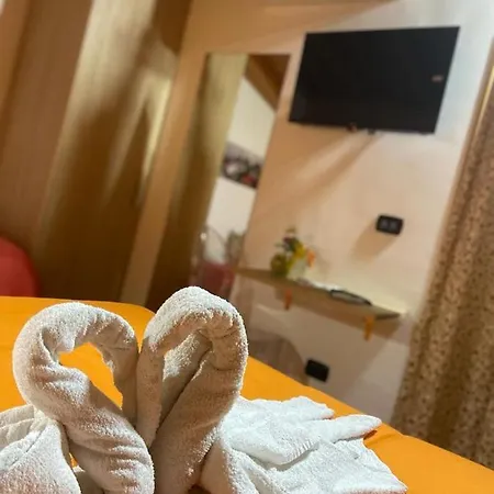 Гостевой дом Mandanici :borgo Marsalini