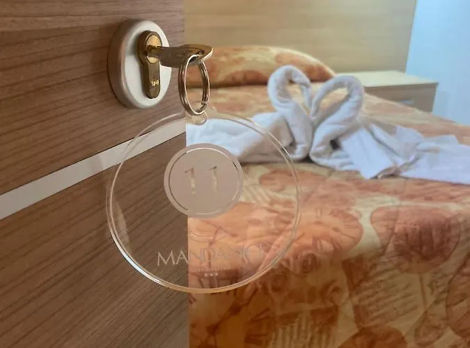 Gasthuis Mandanici :borgo Marsalini 3*