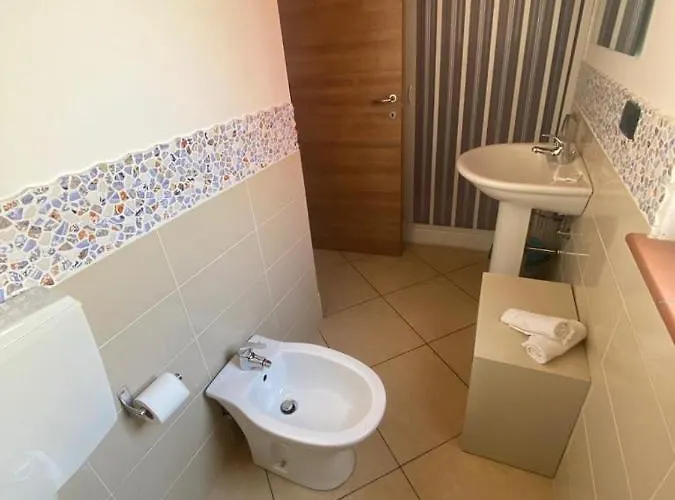 Gasthuis Mandanici :borgo Marsalini Barcellona-Pozzo di Gotto