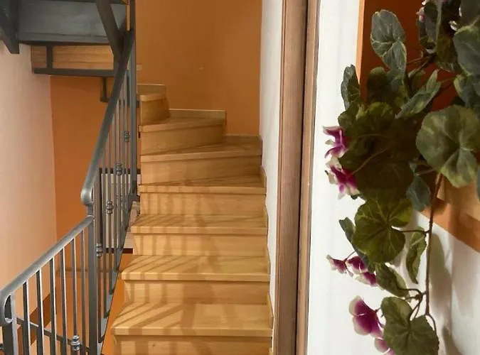 Mandanici :borgo Marsalini Gasthuis Barcellona-Pozzo di Gotto